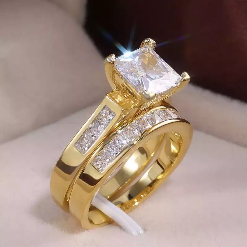 New Luxury 2ps Set Yellow Gold Diamond Ring - Picture 4 of 6